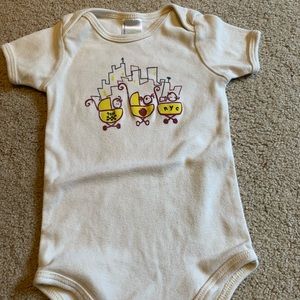 New York 6-12 month onesie